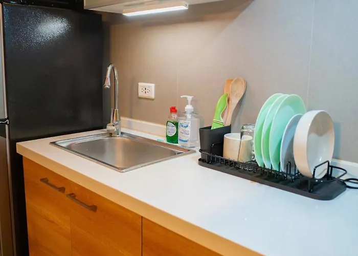 Aparthotel Spacious 1-br Near Bgc W Pool And Gym