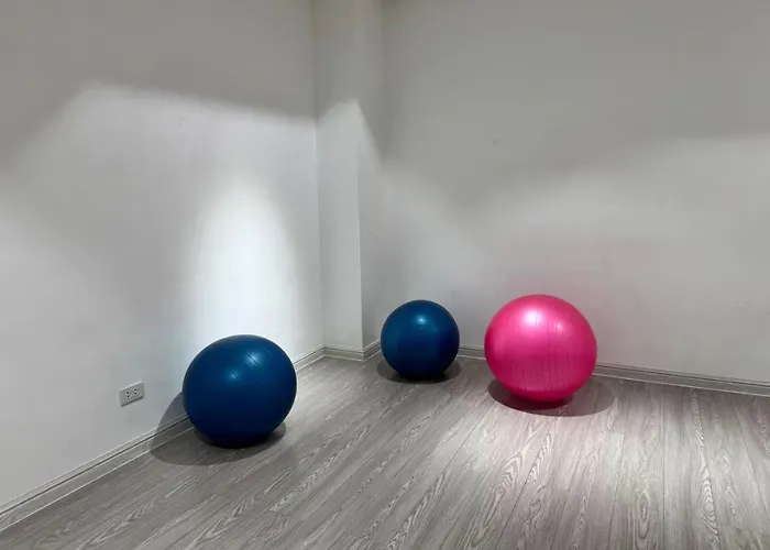 Aparthotel Spacious 1-br Near Bgc W Pool And Gym Manila