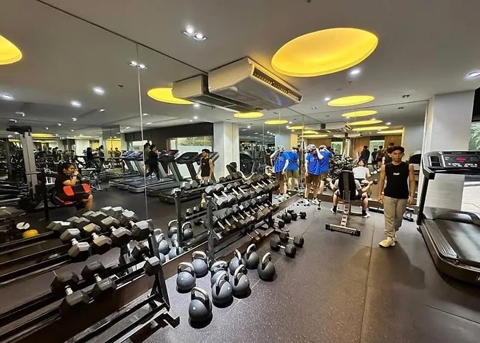 Aparthotel Spacious 1-br Near Bgc W Pool And Gym Manila