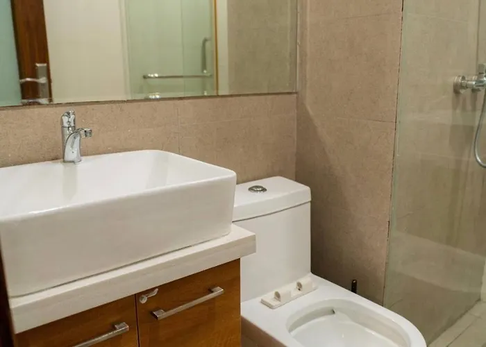 Aparthotel Spacious 1-br Near Bgc W Pool And Gym *