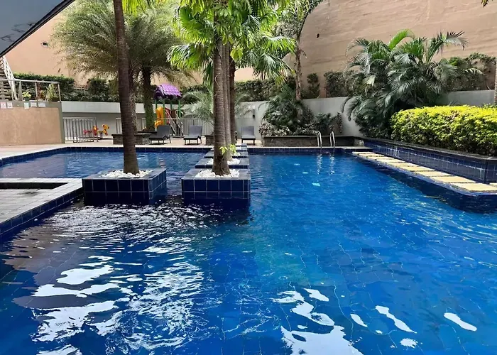 Spacious 1-br Near Bgc W Pool And Gym Aparthotel Manila
